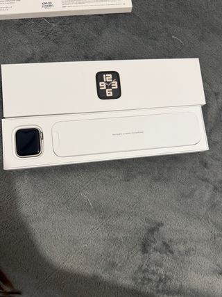 Apple Watch SE 2ª Gen 40mm + Cinturino Milano Oro Vecchio