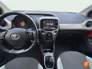 Toyota Aygo 1.0 70 x-play