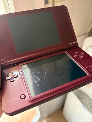 Nintendo DS XL Marrón/Rojizo con un juego incluido