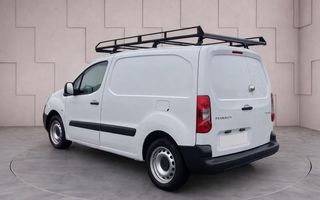 Alquiler Peugeot Partner 2018