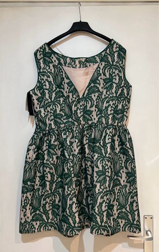Vestido encaje guipur verde botella y crema