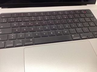 portatil apple apple macbook pro m1 pro 10-core 3.2 16 (16gpu) (2021) (a2485)