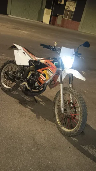 Rieju MRX Enduro Blanca y Naranja