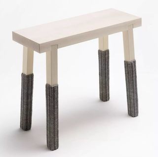 Banco/Taburette de madera maciza de fresno.