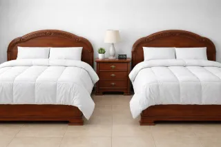 2 Camas de 105cm con Mesita Madera