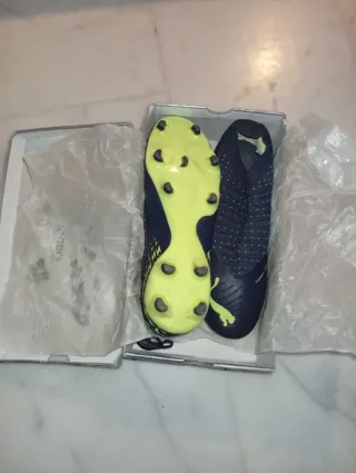 Botas de fútbol Puma Talla 41