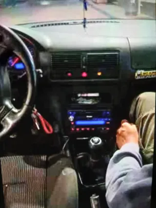 Volkswagen Golf 2003