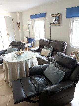 URGENTE! Sillones eléctricos + sofá (conjunto piel