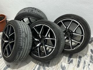 Llantas AMG R18 , con las gomas incluidas