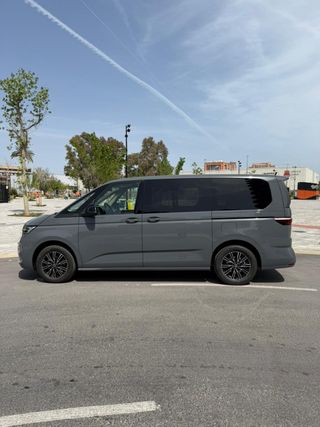 Volkswagen Multivan 2025