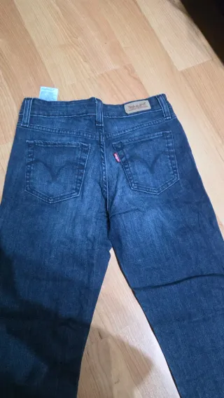 Levi's Jeans W26 L29 elástico