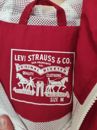 Chaqueta Levis Roja, Blanca y Azul