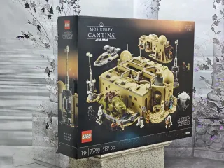 LEGO Star Wars Cantina Mos Eisley 75290