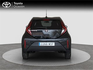 TOYOTA Aygo X Cross Play