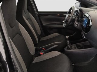 TOYOTA Aygo X Cross Play