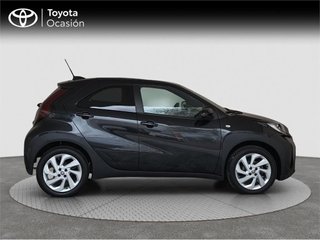 TOYOTA Aygo X Cross Play