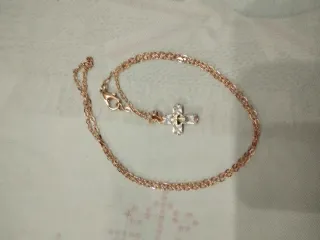 Collana con pendente croce zirconi