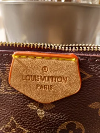 Bolsita Louis Vuitton Marrón y Dorada