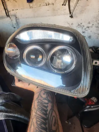 Faros Clio 2 Angel Eyes