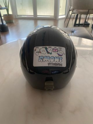 Casco de esquí Briko negro y rojo