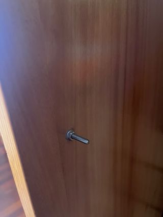 Tirador de armario de madera. Diseño de oso y nube