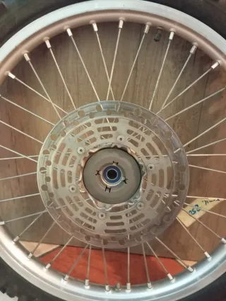 Rueda Suzuki RM 250 92