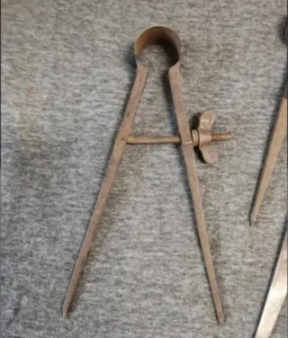 Lote 3 antiguos compases carpintero