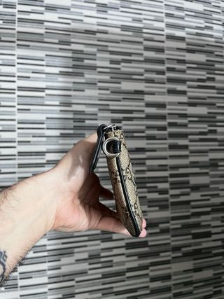 Bolso mano/cartera Gucci GG Supreme serpiente