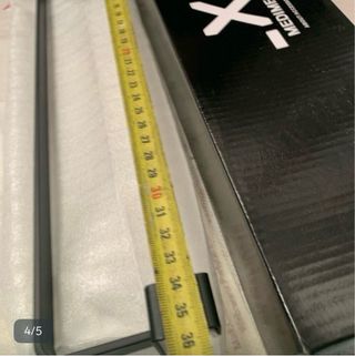 Porta asciugamani nero in metallo