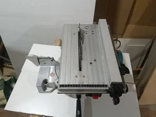 Ingletadora Makita LH1040F