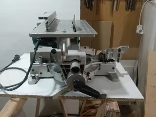 Ingletadora Makita LH1040F