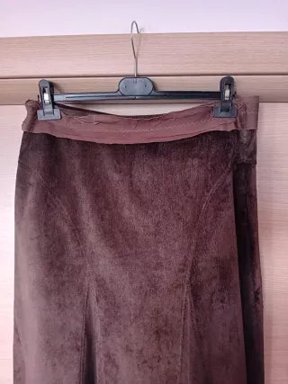 Gonna Claudia Gil marrone