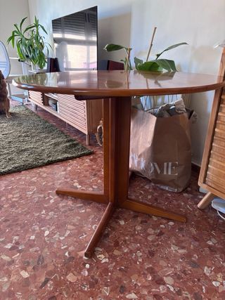 Conjunto de mesa y sillas