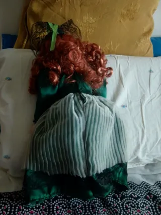 Bambola porcellana vestito verde