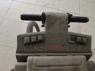 Máquina Friegasuelos Profesional