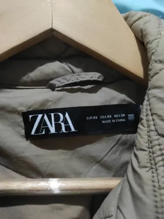 Lote 4 chaquetas Zara: roja, negra y beige