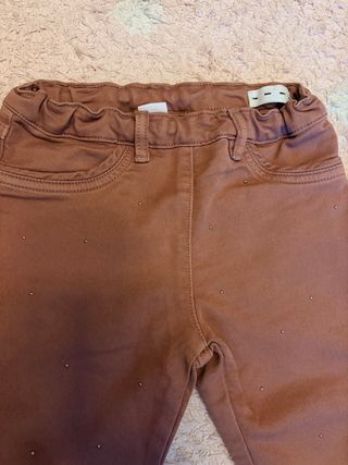 Conjunto pantalón y camiseta niña