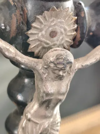 Crucifijo madera torneada siglo XIX