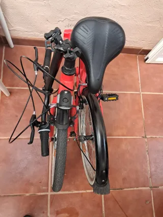 Bicicleta plegable B'TWIN roja