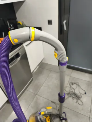 Aspiradora Dyson DC05