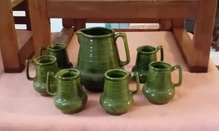 Jarra y 6 vasos de cerámica esmaltada para sangría