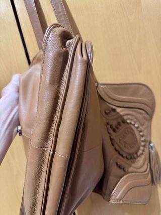 Bolso Uterqüe de cuero natural