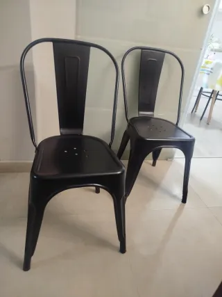 Lote de dos Sillas Tolix, de metal estilo vintage