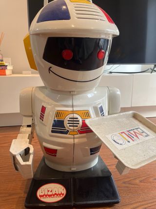 Robot Emilio Bizak
