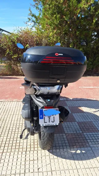 BMW C400GT Maxi Scooter Negra