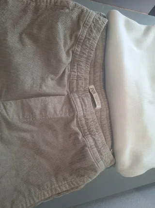 Conjunto Zara: Jersey Blanco y Pantalón Marrón