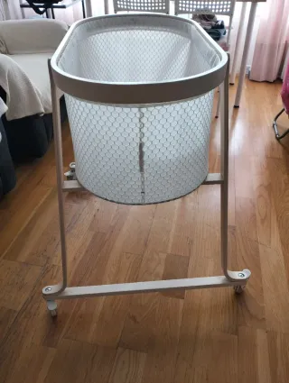 Mini Cuna con Ruedas