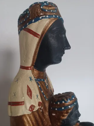 Antigua Virgen de Montserrat La Moreneta,escayola