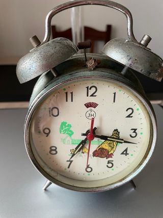 Sveglia vintage a doppio martello