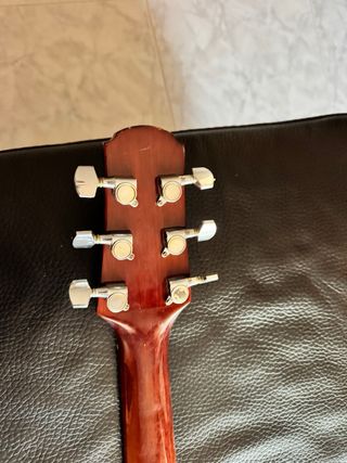 Chitarra Elettroacustica